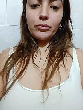 babyfaaa99 online show from May 31, 11:06 pm