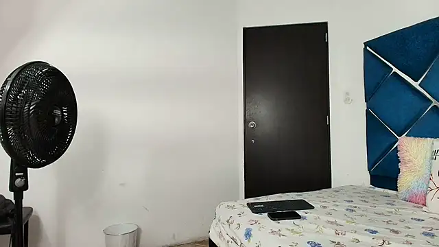 EdwinBoys online show from May 22, 1:17 pm