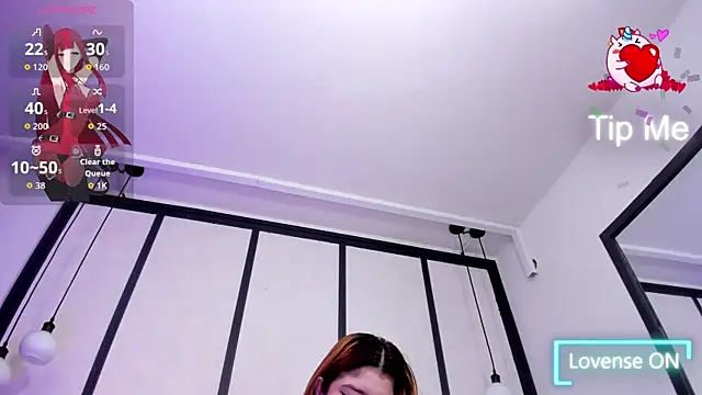 sophia blade  online show from April 20, 6:42 pm