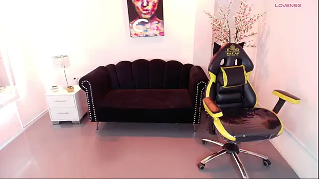 Zoe M00n online show from May 13, 12:35 pm