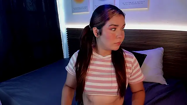Hanna Miller7 online show from June 5, 9:42 pm