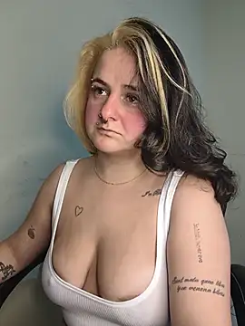 Snapshot of _lascivious chatting on June 4, 11:55 pm lascivious online show from June 4, 11:55 pm