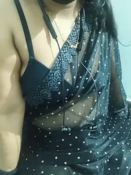 sweetylove01 online show from May 20, 6:47 pm