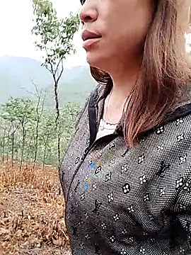 Cong2211 online show from April 18, 12:47 am