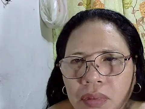 HottyCurlyPeanut online show from April 25, 2:58 pm