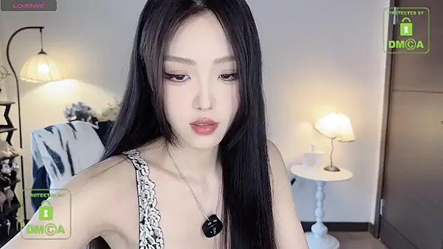 Snapshot of IAIA_iris chatting on July 6, 11:07 pm IAIA iris online show from July 6, 11:07 pm