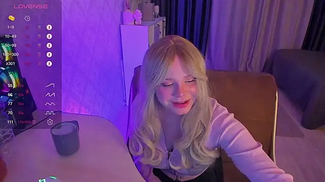 Snapshot of JessicaShyGirl chatting on April 15, 3:19 pm JessicaShyGirl online show from April 15, 3:19 pm