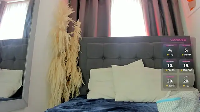 hanna-baker01 online show from May 14, 2:57 pm