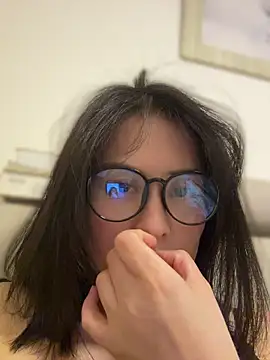 Faye-baby online show from April 25, 4:15 pm