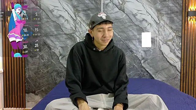 Snapshot of NoahWalker__ chatting on June 8, 11:10 am NoahWalker online show from June 8, 11:10 am