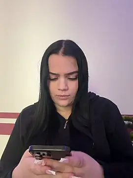 Snapshot of Elly_bttn chatting on July 26, 3:19 pm Elly bttn online show from July 26, 3:19 pm