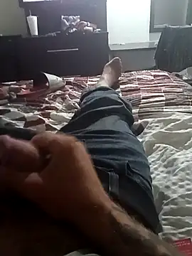 Travis212121 online show from July 10, 7:27 pm