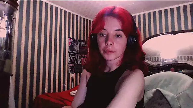 Snapshot of amberrrdolll_ chatting on June 30, 8:10 pm amberrrdolll online show from June 30, 8:10 pm