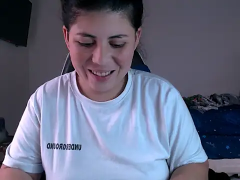 katiaerotic online show from April 19, 1:54 pm