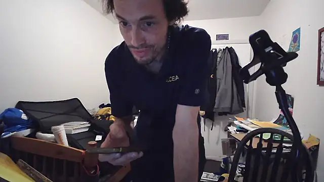 JohnnyMoves online show from May 11, 2:06 am