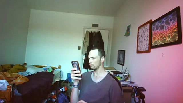 Snapshot of JohnnyMoves chatting on July 3, 5:08 pm JohnnyMoves online show from July 3, 5:08 pm