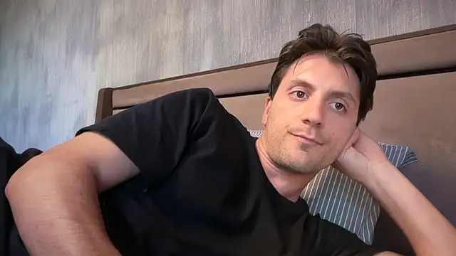 italianass94 online show from April 26, 1:31 pm