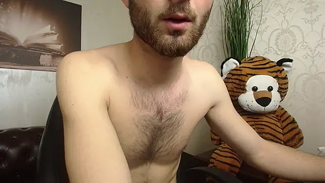 KyloEast online show from April 22, 4:37 am