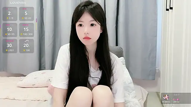 XiaoMei-iiiiii online show from June 11, 12:32 am