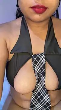 Snapshot of yamee__ chatting on June 20, 6:44 pm yamee online show from June 20, 6:44 pm