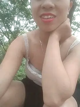 Snapshot of Zara-Lina chatting on April 21, 1:07 am Zara-Lina online show from April 21, 1:07 am