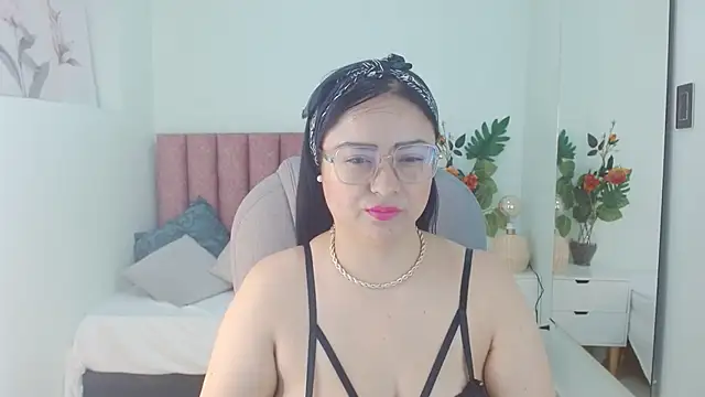 hanne monroe online show from April 24, 12:18 pm