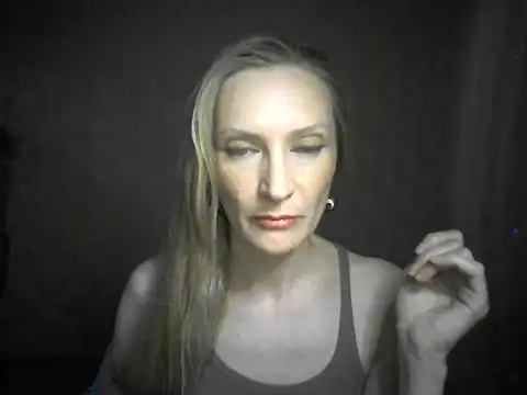 LunaBelle8 online show from June 11, 6:06 pm