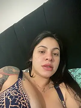 Livia-cortez online show from May 16, 1:43 pm
