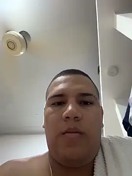 Patricio 02 online show from June 1, 3:30 am