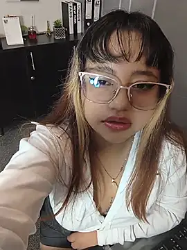 BelleVivianne online show from May 26, 12:56 pm