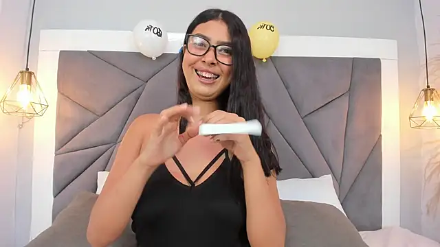 TaniaSevillano online show from June 5, 12:39 am