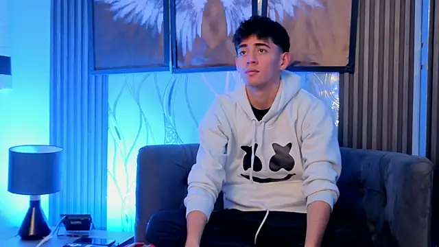 demian hot99 online show from April 23, 11:53 am