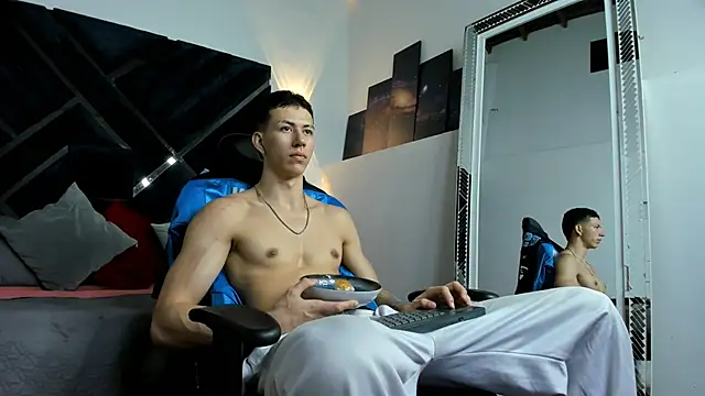 OliverThompsonJS online show from June 3, 3:53 am