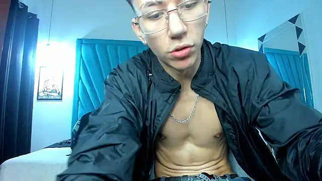OliverThompsonJS online show from July 23, 1:41 am