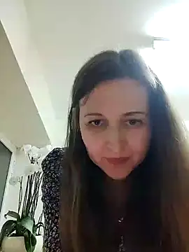 irresistibelle online show from April 21, 1:42 am