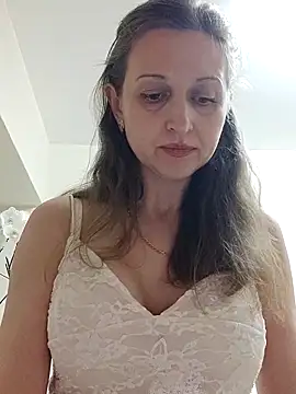 Snapshot of irresistibelle chatting on May 3, 5:52 pm irresistibelle online show from May 3, 5:52 pm