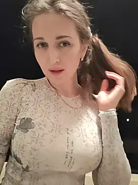 irresistibelle online show from August 8, 7:49 pm