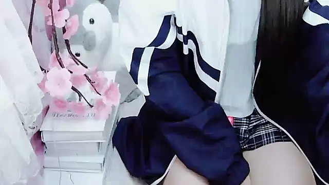 SexyBona online show from June 15, 10:50 am