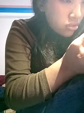 LucyBri01 online show from April 25, 2:25 pm