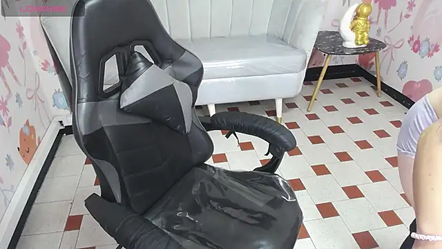 Luxury 11v online show from April 27, 7:56 pm