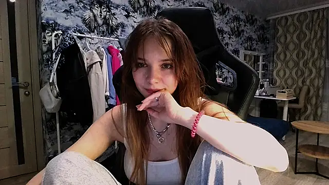 Snapshot of Princess_Mira chatting on July 31, 9:25 pm Princess Mira online show from July 31, 9:25 pm