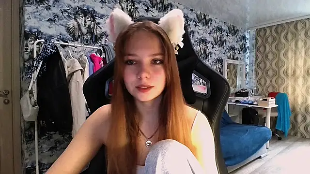 Snapshot of Princess_Mira chatting on August 2, 8:35 am Princess Mira online show from August 2, 8:35 am
