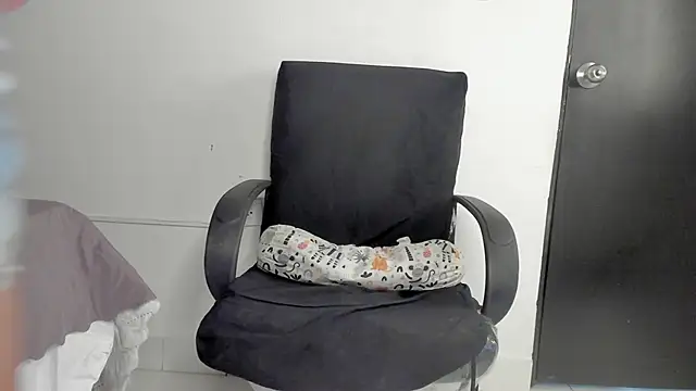 Snapshot of lolabunnysc chatting on May 18, 12:11 pm lolabunnysc online show from May 18, 12:11 pm