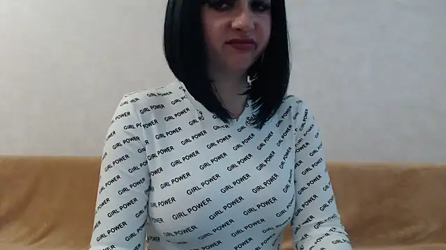 Isabella15689 online show from April 26, 5:05 am