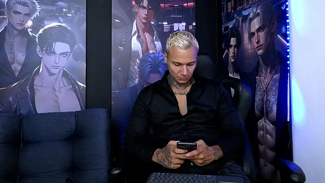 Snapshot of damian_becker chatting on July 15, 12:38 am damian becker online show from July 15, 12:38 am