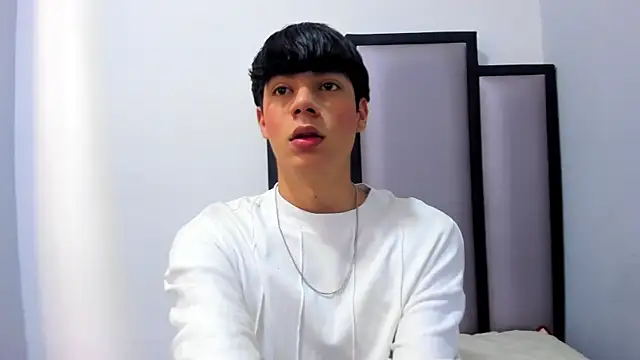 Isaac 01  online show from April 21, 11:38 am