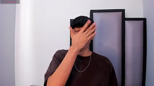 Isaac 01  online show from April 22, 11:45 am