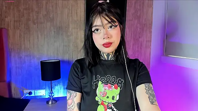Snapshot of hanna_riu chatting on June 4, 1:06 pm hanna riu online show from June 4, 1:06 pm