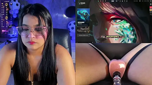 Snapshot of LuciaReid chatting on June 27, 2:55 pm LuciaReid online show from June 27, 2:55 pm