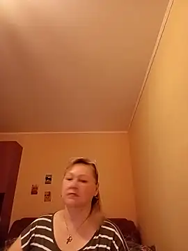 I amVeronicle online show from July 18, 1:26 pm